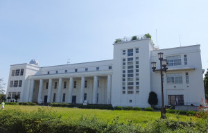 日吉キャンパス内にある「第一校舎」が慶應高校のメイン校舎となっている