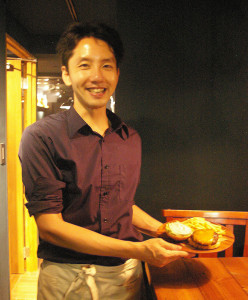 創業者の阿部和彦さんは茨城県出身。大学時代、初めて自炊をした時に「料理が好き」と自覚したことが料理人、そしてお店を持つことを目標としたきっかけ