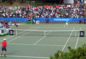 2015年11月に開かれた第7回「慶應チャレンジャー国際テニストーナメント」の様子