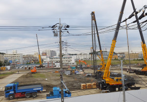 建設工事が本格化してきた「綱島SST」の様子（2015年9月29日撮影）