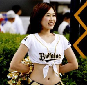 講師の田中愛美さんは、プロ野球「オリックス・バファローズ」球団公式チアチームBs Dreams （ビーエスドリームス）にかつて所属していた（同ジム提供）