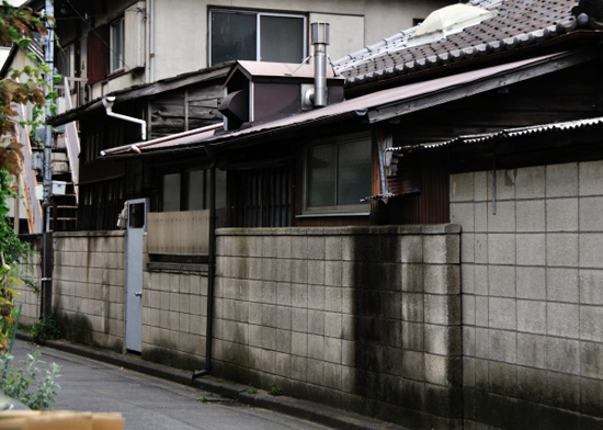 高さ1m以上の ブロック塀 除去と軽量フェンス化に補助制度 横浜市が新設 横浜日吉新聞