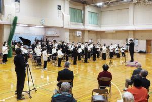 綱島地区センターで開催された「第九発声教室」発表会。「こうほく第九」のメンバーが2年ぶりに歌声を披露した（12月11日）