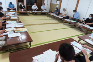 新吉田町と新吉田東で活動する12の町内会・自治会で組織されている「新吉田連合町内会」の会長会で「納涼フェスティバル」についても話し合いの場が持たれていた（6月25日）