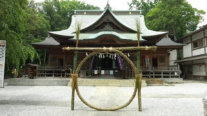 「茅の輪くぐり」用の「茅の輪」は6月28日から七夕「星祭」が開催される7月9日まで設置される予定（過去開催時、師岡熊野神社Facebookページ）