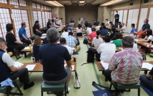 綱島地区センターで行われた第2回実行委員会では70人を超える委員らが集まり運営方法についての議論を行った（6月24日）