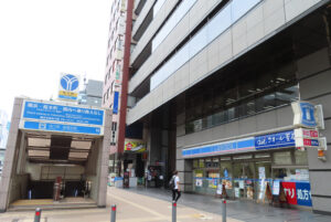 「新横浜メディカルサテライト」は宮内新横浜線沿い、地下鉄・新横浜線の「新横浜駅」が最寄り駅となる