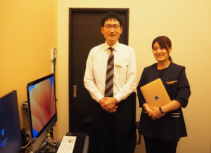 4月から着任した医師の中口（左）、糖尿病療養指導士の看護師・後藤さんと