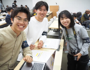 北村さん、工藤さん、大泉さん（右より）がこの日は取材。新型コロナ禍の2020年から2022年までは会見はオンラインで開催されていたという