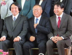 いつもは写真を「撮影する側」の松村さんの表情にも「笑顔」があふれていました