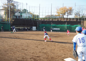 甲子園球児も躍動した憧れの球場での守備練習も行われた