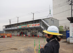 現場の見学を前に、まずは建築事務所棟に集合