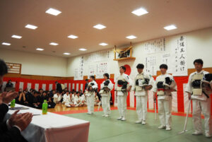 港北区の安心・安全を担うための「逮捕術」に挑む港北署の皆さん