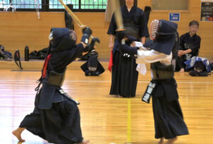 子どもたちにとっても「心身を鍛錬（たんれん）」する貴重な稽古のひとときとなりそう（同）